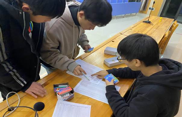資助中心：嚴(yán)格遵循流程，扎實(shí)完成資助(圖2)