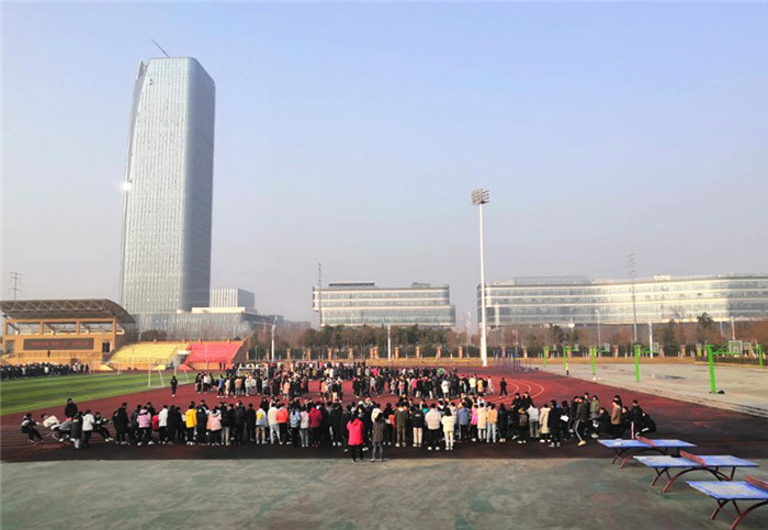 高三級(jí)部：凝心聚力拔河賽  辭舊迎新戰(zhàn)一模(圖4)