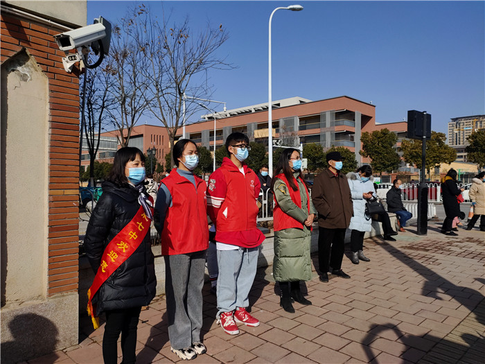 團(tuán)委:離校步履總匆忙，志愿服務(wù)暖心房(圖6)