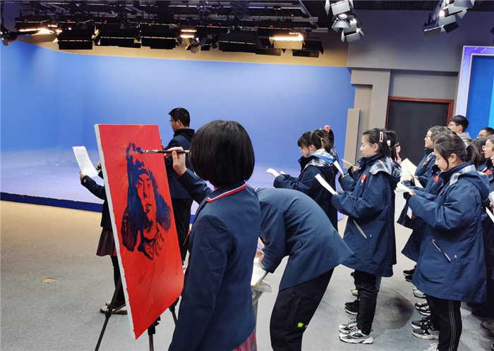 合肥七中開(kāi)展“學(xué)習(xí)紅色歷史·弘揚(yáng)雷鋒精神”主題升旗儀式活動(dòng)(圖4)