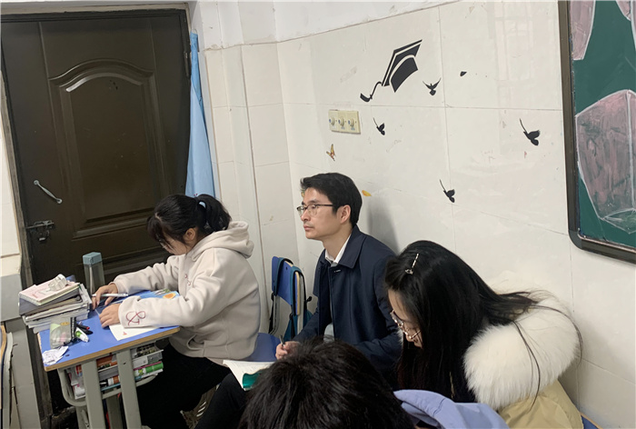 高二級部：推門聽課日日新，教研相長節(jié)節(jié)高(圖10)