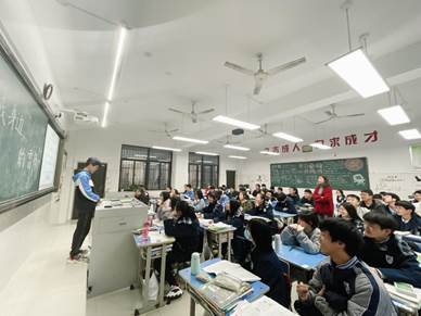 高一級(jí)部：三月春風(fēng)暖，雷鋒精神傳(圖1)