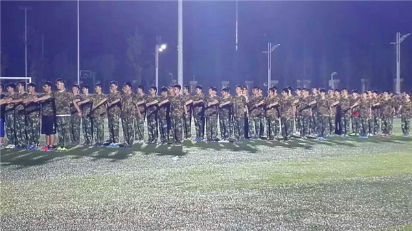 軍訓號角吹響 學子夢想起航(圖8)