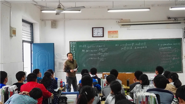 外修內(nèi)勉齊頭并進 常規(guī)常態(tài)刷新高度(圖1)