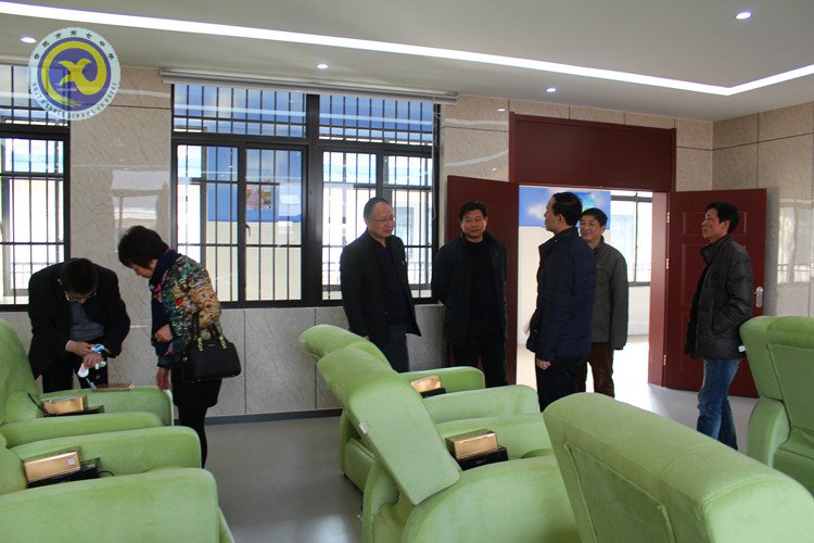 市局領導調研學校教育信息化建設(圖2)
