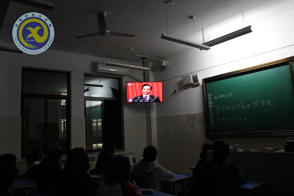 高度關(guān)注“兩會(huì)”，干部師生熱議(圖3)