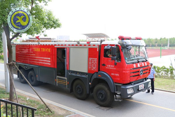 高新消防進(jìn)校園，為中考保駕護(hù)航(圖1)