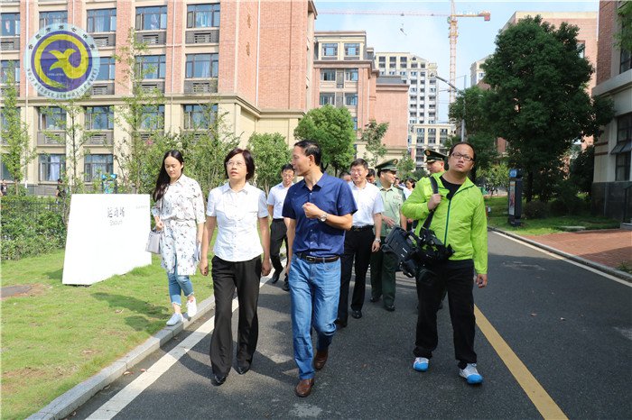 吳春梅副市長一行蒞臨合肥七中調(diào)研學校安全工作(圖7)