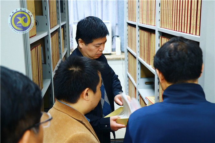  市檔案局、教育局檢查指導(dǎo)學(xué)校檔案工作(圖2)