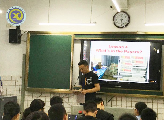 同課異構(gòu)呈現(xiàn)精彩課堂，教研教評促進專業(yè)成長(圖1)