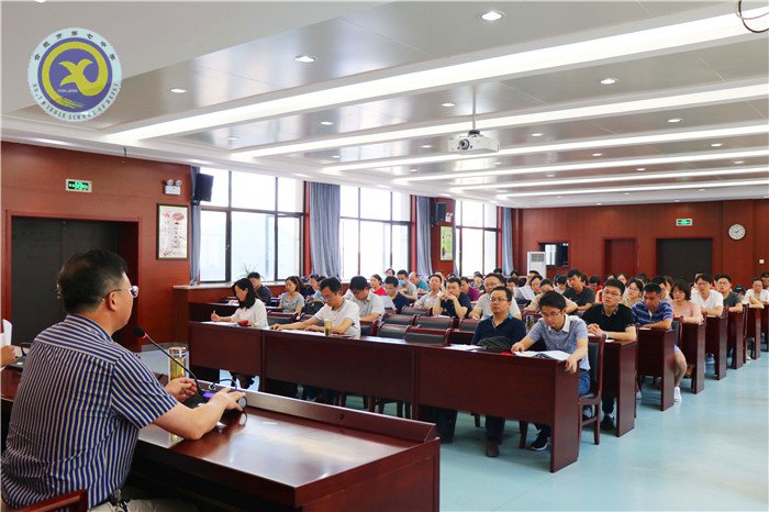 發(fā)揚民主凝聚心聲 充分發(fā)揮教代會職能(圖2)
