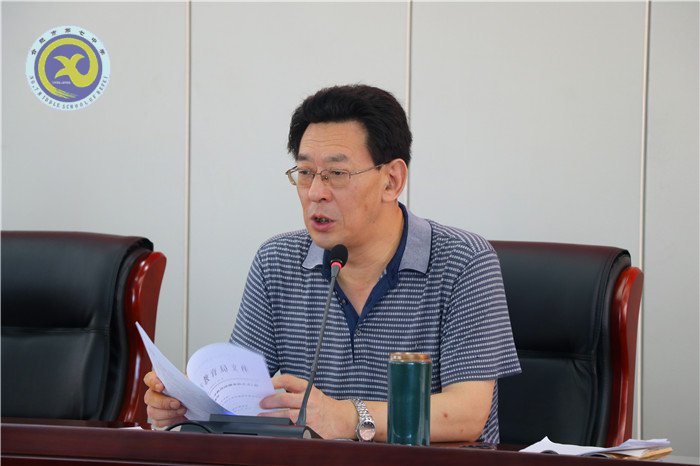 發(fā)揚民主凝聚心聲 充分發(fā)揮教代會職能(圖3)