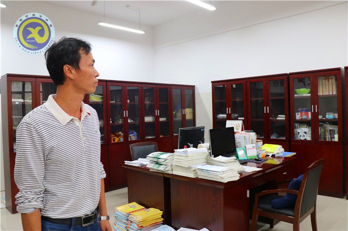 辦公環(huán)境大檢查 校園綻放文明花(圖4)