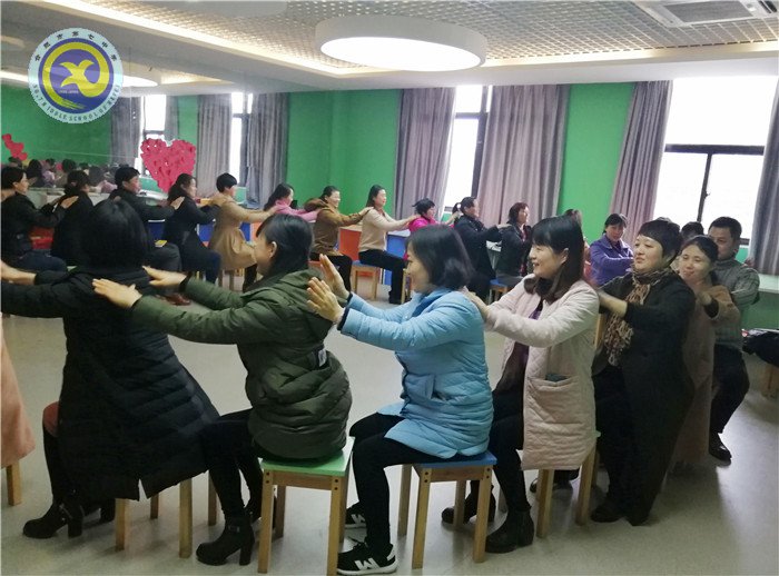 關注學生 做內(nèi)心強大的育人者(圖3)