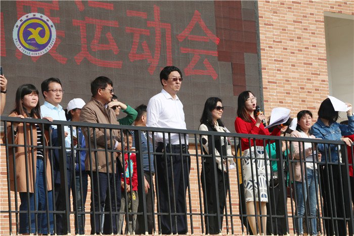 陽光下釋放壓力 高考前積蓄能量(圖2)