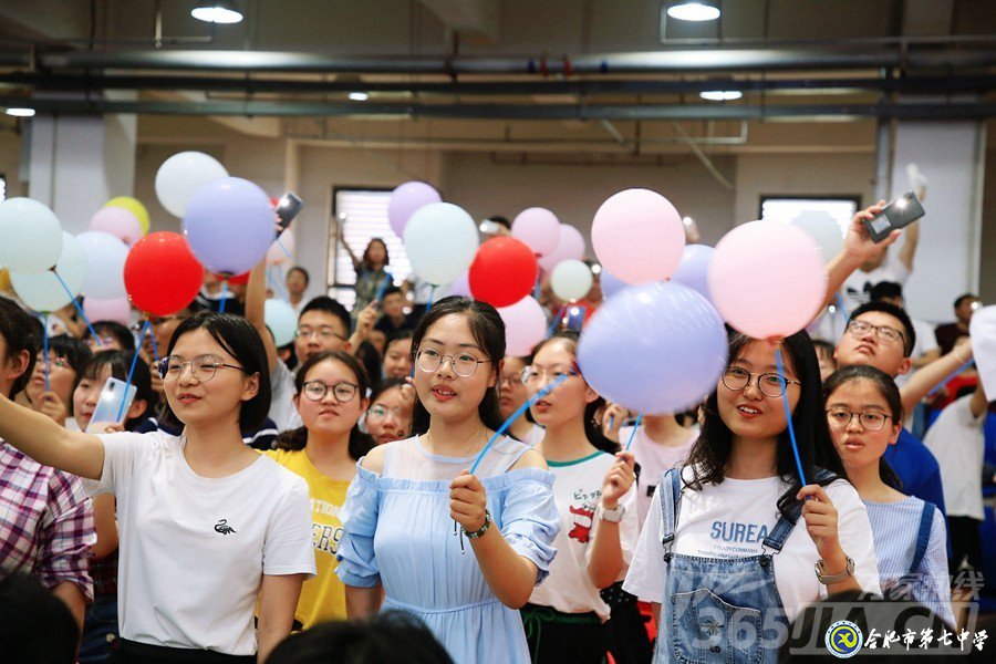 萬(wàn)家熱線:美麗青春不散場(chǎng) 人生夢(mèng)想正起航” 直擊合肥七中2019屆高三畢業(yè)典禮現(xiàn)場(chǎng)(圖13)