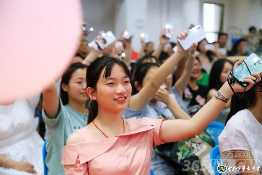萬(wàn)家熱線:美麗青春不散場(chǎng) 人生夢(mèng)想正起航” 直擊合肥七中2019屆高三畢業(yè)典禮現(xiàn)場(chǎng)(圖12)