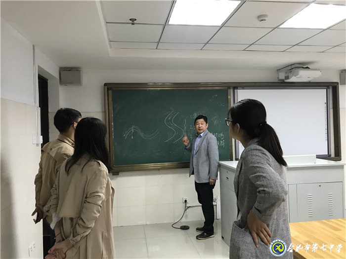 教學(xué)視導(dǎo)為引領(lǐng)，交流研討促提高(圖4)