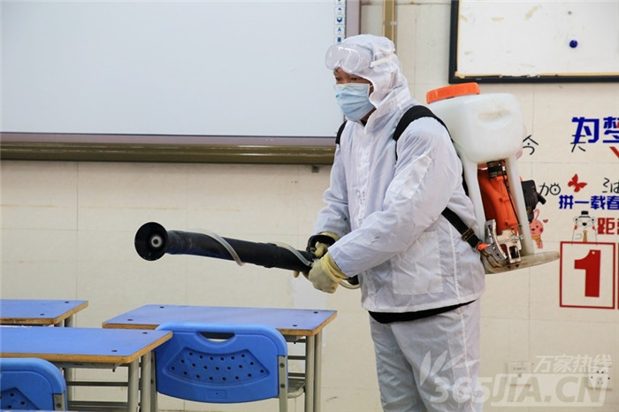 萬家熱線：合肥七中“無害消殺”防疫 安全迎接學生返校 （圖）(圖4)