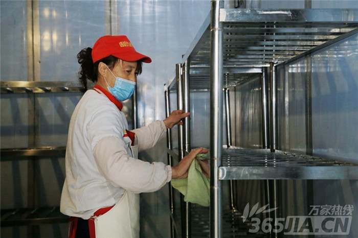 萬家熱線：合肥七中“無害消殺”防疫 安全迎接學生返校 （圖）(圖7)