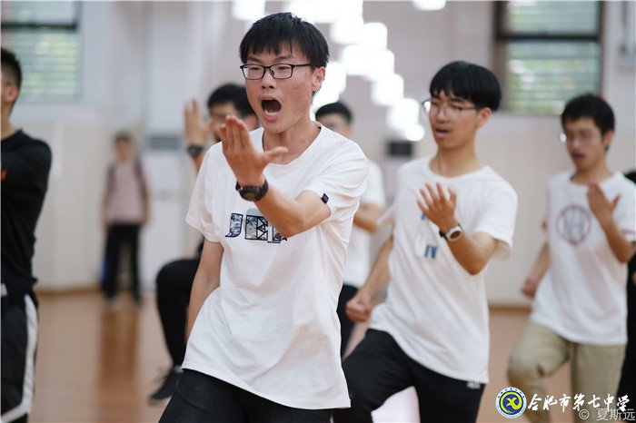 健身運(yùn)動全員參與  活力熱情共享趣味(圖5)