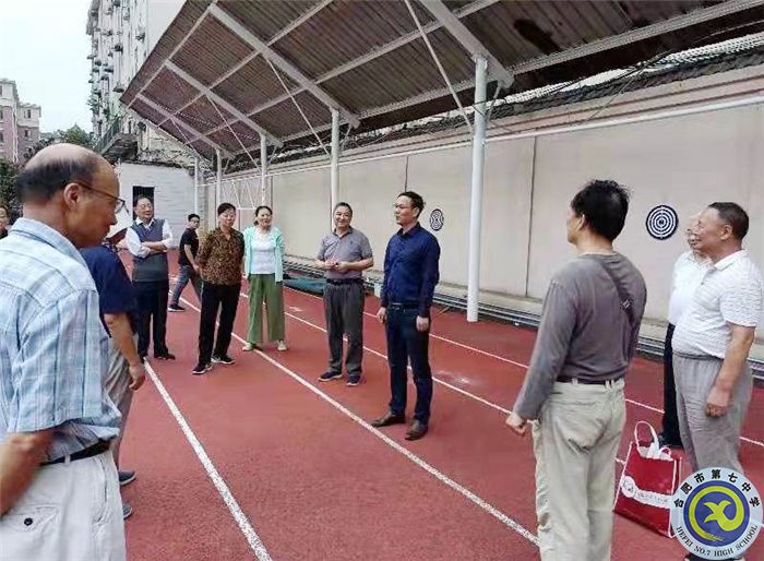 合肥七中離退休教師們堅持節(jié)假日認(rèn)真集訓(xùn)(圖2)