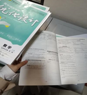 凝心聚力抓常規(guī)，嚴(yán)勤求實促成長——學(xué)生作業(yè)檢查(圖4)