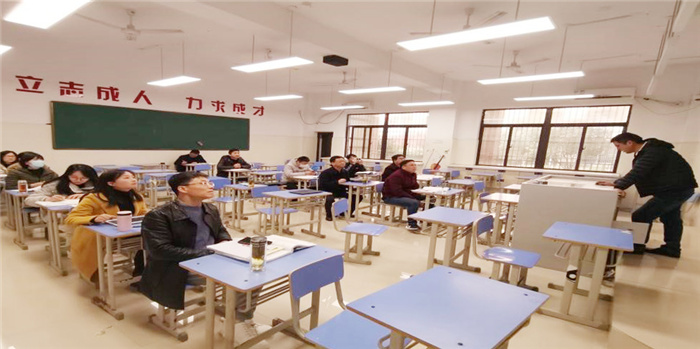 集體備課促教研，專(zhuān)家分享促成長(zhǎng)(圖1)