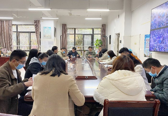合肥七中高二年級(jí)召開學(xué)科組長(zhǎng)、組團(tuán)長(zhǎng)聯(lián)席會(huì)議(圖3)