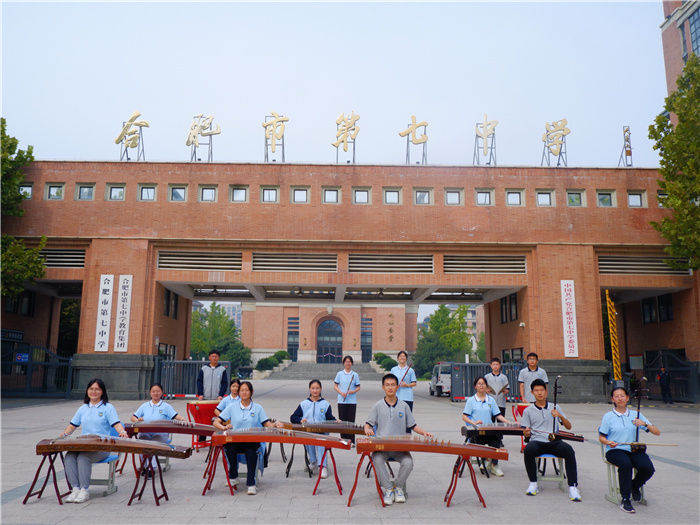 美育浸潤(rùn)！合肥七中七弦樂(lè)團(tuán)溫潤(rùn)你心(圖1)