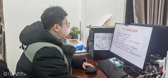 年級(jí)家長會(huì)王辰一1.png