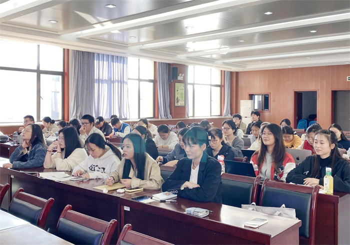 合肥七中召開實習生中期交流匯報會(圖5)