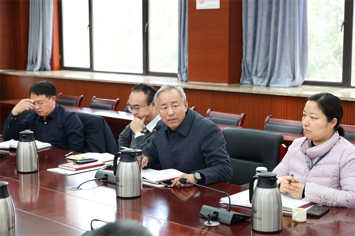 合肥七中黨委開展2025年度第二次中心組理論學(xué)習(xí)會(huì)議(圖3)