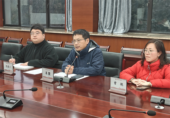 合肥七中高二年級召開卓越學(xué)子座談會(圖1)