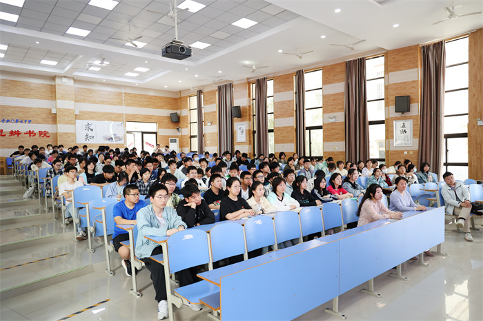 合肥七中高二年級開展“全球治理、國家安全與中國智慧”主題講座(圖3)