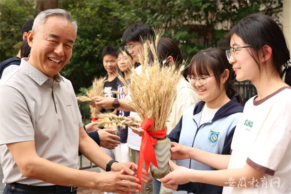 安徽省教育廳：美好生活 勞動創(chuàng)造 合肥七中開展系列勞動實(shí)踐教育活動(圖4)