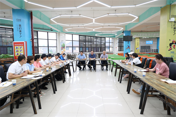合肥七中召開膳食委員會會議(圖1)